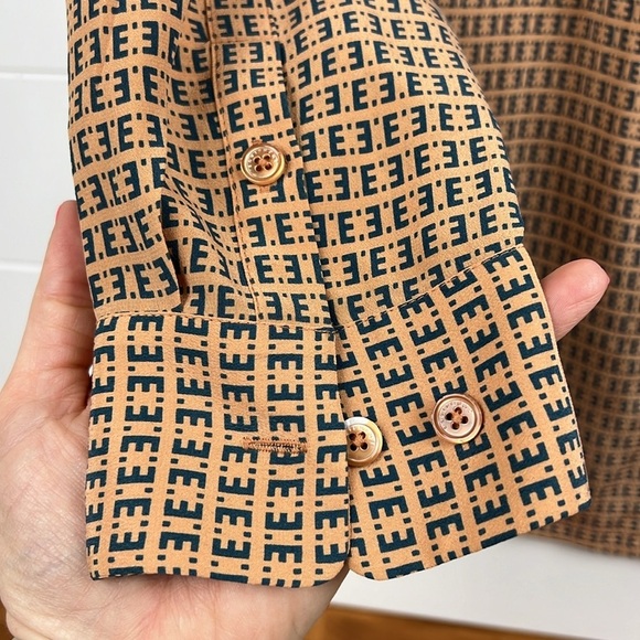 Equipment femme silk button down blouse monogram size M tan and teal - Picture 6 of 6